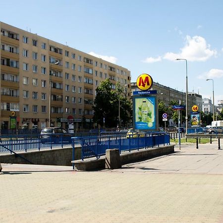 New Life Apartment Next To Metro Station Varsovie Extérieur photo